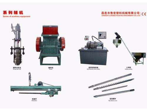 為什么大型吹塑設(shè)備的性能有差異？